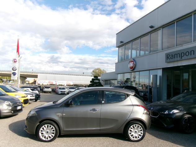 Lancia Ypsilon Ypsilon 1.2 8v Gold c/CL ecochic Gpl 69cv - Foto 2