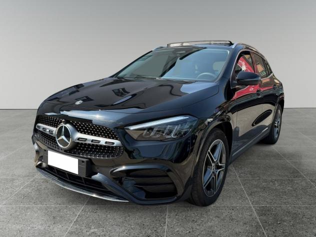 Mercedes-Benz GLA 200 d Automatic AMG Line Premium con Tetto Panoramico.
