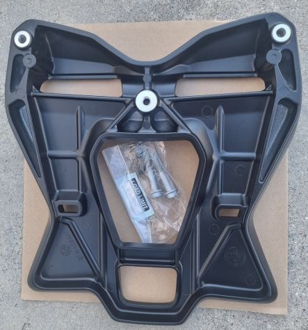 Piastra porta bauletto originale Yamaha - Foto 3
