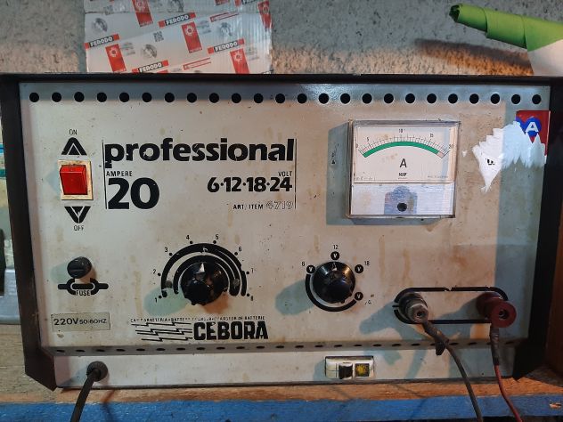 Caricabatterie per auto CEBORA 20 Ampere