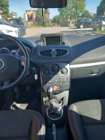 Renault Clio 1.2 16V 5 porte Confort - Foto 9