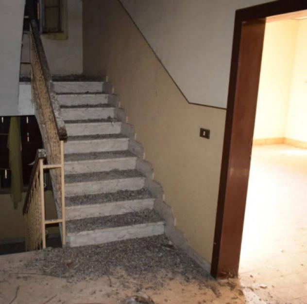 Immobile in asta di 627 m² con più di 5 locali e box auto doppio in vendita a Castelvetro di Modena - Foto 10