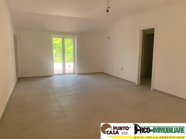 Appartamento ristrutturato in villa con terrazzo e giardino condominiale – Mondello, Fondo Anfossi - Foto 11