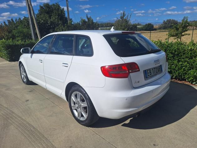 Audi A3 1.6 TDI 90cv 2.490,00 - Foto 7