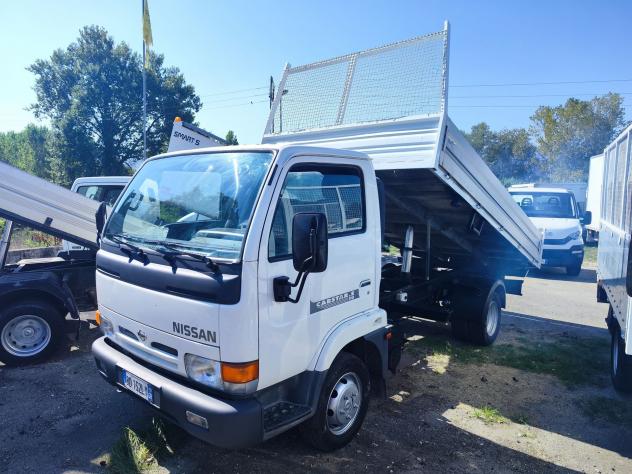 Nissan Cabstar Cabstar-RIBALTABILE TRILATERALE