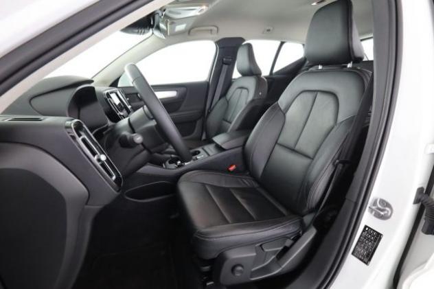 VOLVO XC40 XC40 T2 Geartronic Momentum Pro rif. 23833462 - Foto 2