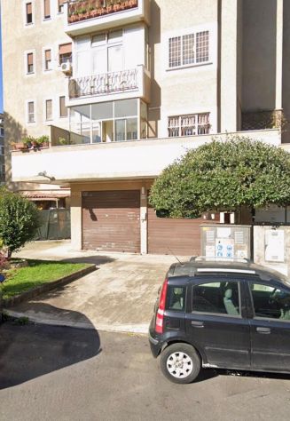 Negozio C1 zona Papillo Via Cino del Duca