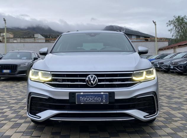 Volkswagen Tiguan R-Line 2.0 TDI 150 CV DSG - Foto 2
