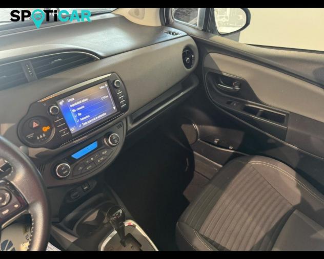 Toyota Yaris III 5p 1.5h Active my18 - Foto 8