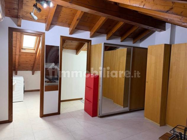 Luminoso appartamento su due livelli con posto auto - Foto 4