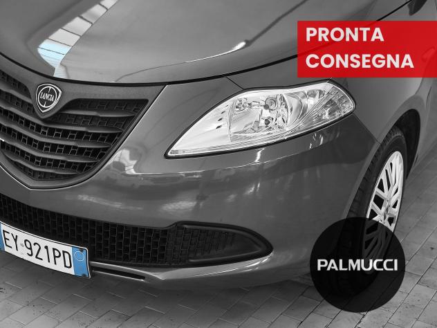 Lancia Ypsilon 1.2 69 cv Silver - Foto 6