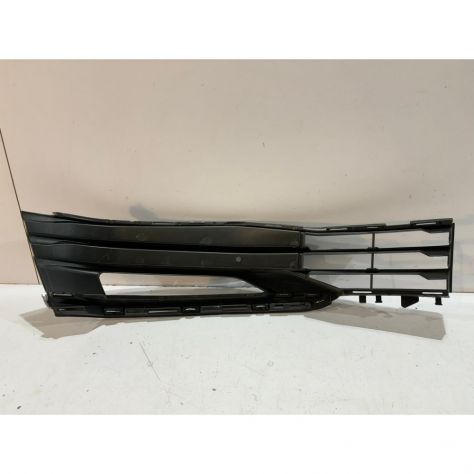 BMW 5 G30 G31 Griglia del paraurti Destra 16449