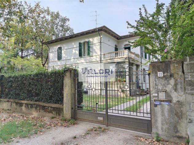 VILLA DI PRESTIGIO TOTALMENTE INDIPENDENTE CON DETTAGLI IN STILE LIBERTY - Foto 2