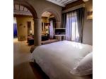 Uve Rooms & Wine Bar