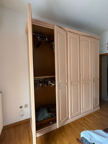 Armadi in legno massello in ottimo stato – 4 e 5 ante - Foto 4