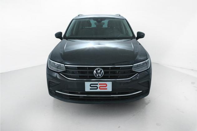 Volkswagen Tiguan 2.0 TDI SCR 150 cv Life DSG / Fari LED - ACC - Park Pilot ant e post - Climatronic 3 zone - Driver Assistence Pack - Foto 2