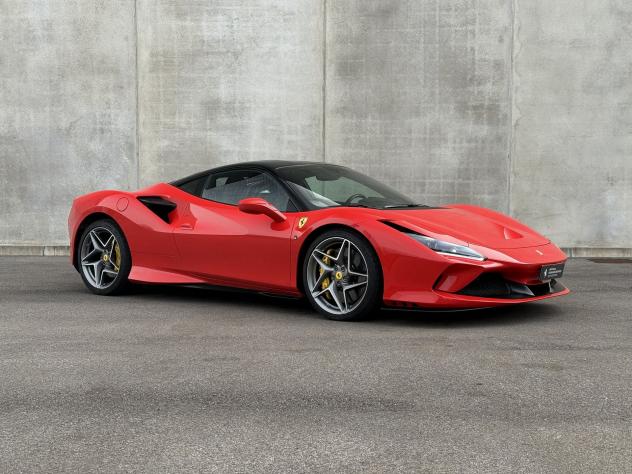 Ferrari F8 Tributo F8 Tributo - sollevatore - volante Led