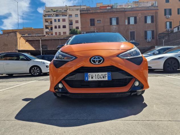 Toyota Aygo 5 Porte Aygo 5p 1.0 x-wave Orange m-mt 72cv cambio automatico - Foto 3