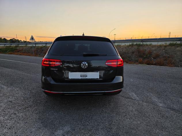Volkswagen Passat Variant 2.0 TDI DSG Executive BlueMotion Tech. - Foto 6