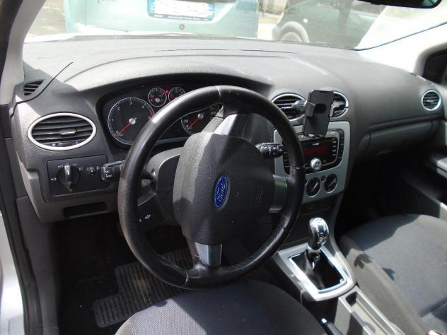 FORD Focus '2007 5p 1.6 tdci 90cv 123000 KM - Foto 7