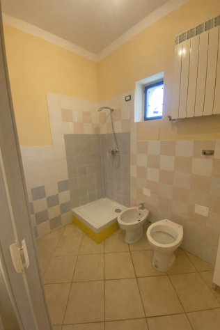 INCREDIBILE OPPORTUNITA`IMMOBILIARE: ELEGANTE APPARTAMENTO AL PIANO TERRA - Foto 2