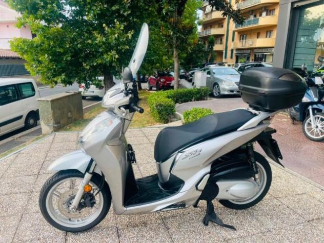 HONDA SH 300 i TUTTO INCLUSO ANCHE PASSAGGIO! MINI RATE rif. 24153112 - Foto 6