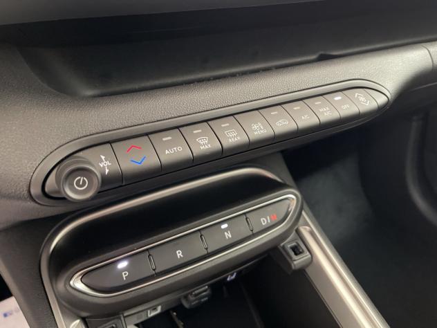 Jeep Avenger Avenger 1.2 110 CV MHEV Summit *TETTO APRIBILE*hands free* - Foto 10