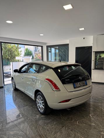 Lancia Delta 1.6 MJT DPF Silver - Foto 6