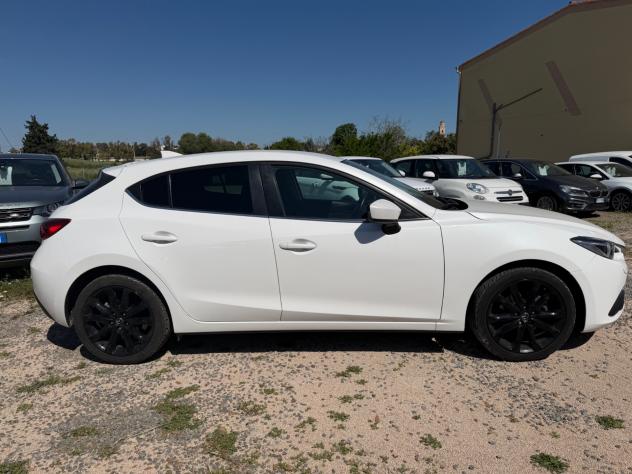 Mazda3 1.5 Skyactiv-D Exceed 2016 - Foto 4