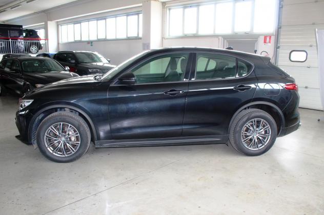 Alfa Romeo Stelvio Stelvio 2.2 t Business Q4 180cv auto - Foto 3
