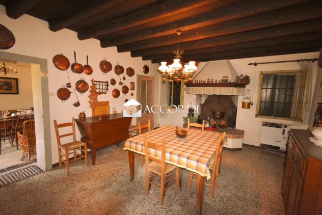 CASA INDIPENDENTE di 20 vani e di 500 mq (GODEGA DI SANT'URBANO) rif. GG56_6 - Foto 5