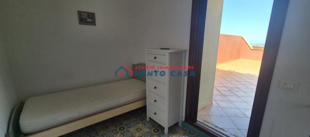 Sant’Andrea – Casa indipendente arredata su due elevazioni + terrazzo panoramico – 160 mq ca. – ampio 3 vani + acc. + terrazzino. Ottime condizioni. E - Foto 10