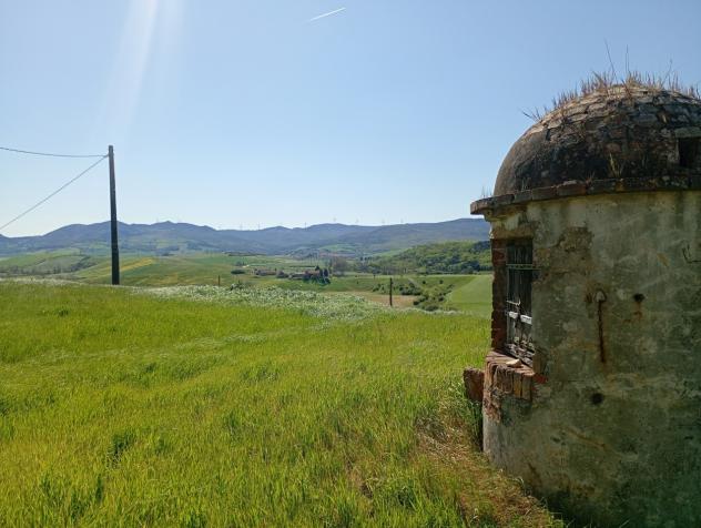 COLONICA di 8 vani e di 800 mq (LAJATICO) rif. L 300 - Foto 5