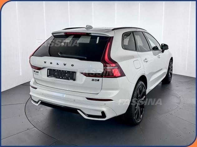 Volvo XC60 2.0 b5 mhev Plus Black Edition awd auto - Foto 6