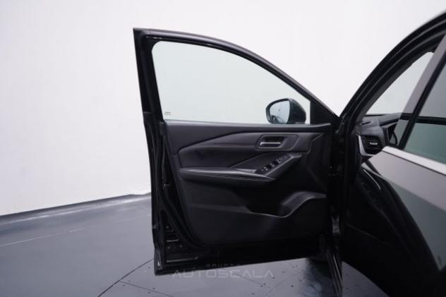 NISSAN Qashqai 1.3 MHEV 158 CV Xtronic Business rif. 23777843 - Foto 9