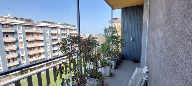 Villasanta centro - ottimo quadrilocale al piano alto con box - Foto 7