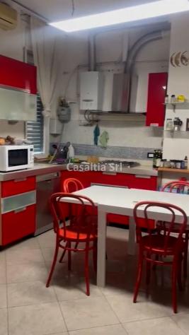 Trilocale arredato con 3 camere, 2 bagni e portineria – disponibile da settembre