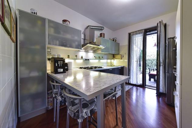 BERNAREGGIO - villa a schiera di testa con ampio giardino privato - Foto 15