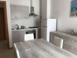 Rimini marina centro, bilocale fino 31 Maggio 27