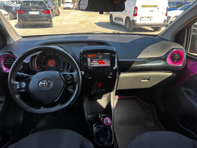 Toyota Aygo 1.0 VVT-i 72 CV 5 porte x-cite - Foto 8