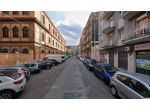 quartiere policlinico , posto moto/bici all interno di motorimessa con wc