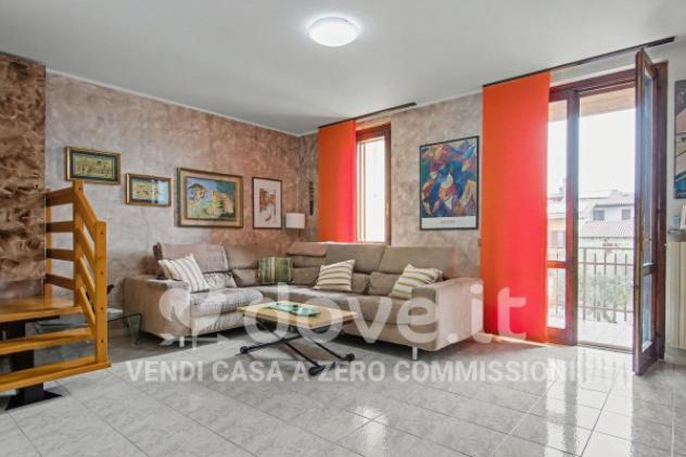 Appartamento di 100 m² con 4 locali e posto auto in vendita a Mozzanica