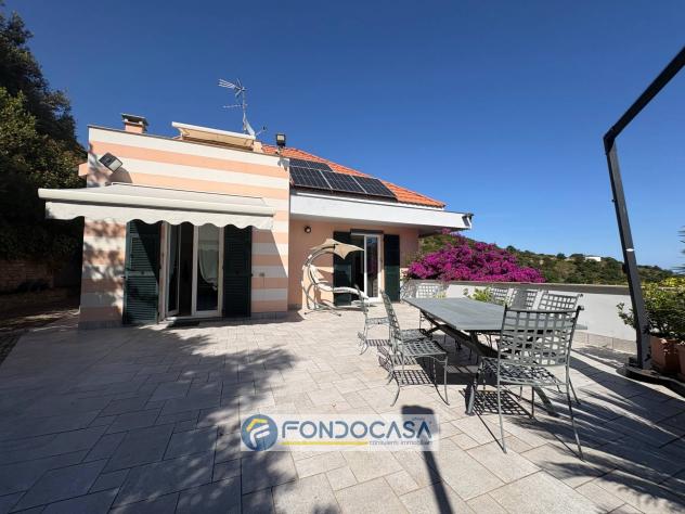 Villa in vendita a Savona, Legino