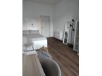 STANZA SINGOLA CON TERRAZZO