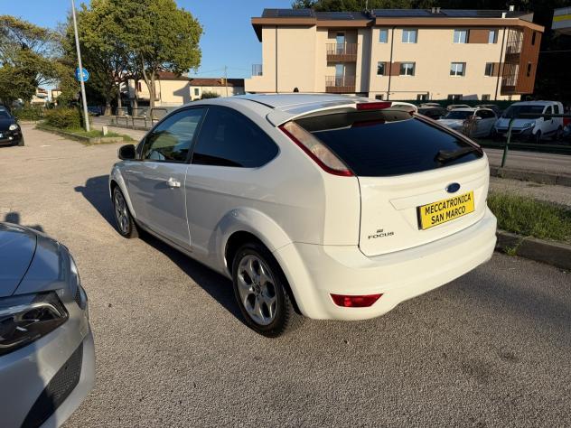 Ford Focus 1.6 tdci Ikon 3p dpf - Foto 6