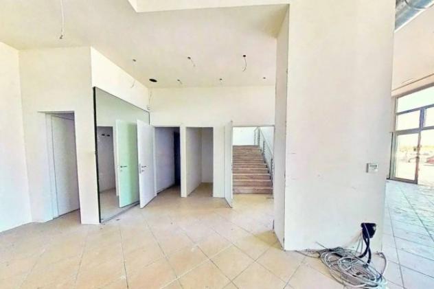 Immobile in asta di 350 m² in vendita a Cascina - Foto 8