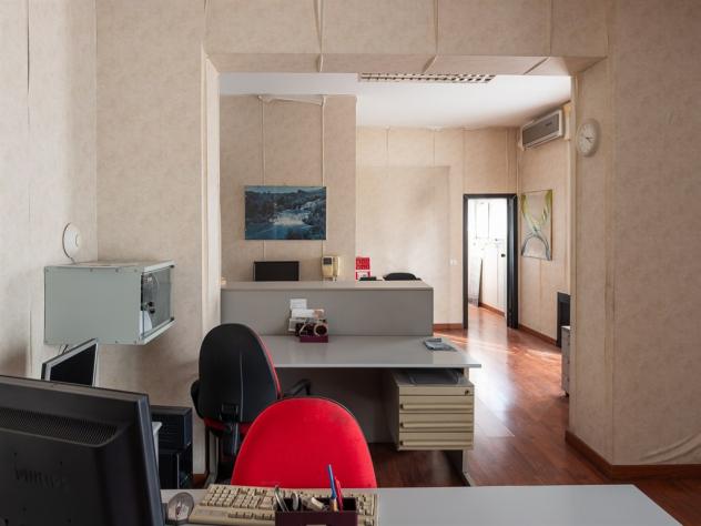 MONZA Centro - ampio ufficio arredato in locazione - Foto 4