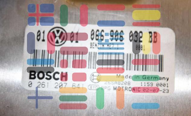 0261207641 066906032BB Volkswagen Passat 2.3 centralina motore Bosch - Foto 2