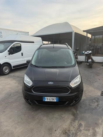Ford Tourneo Courier 1.5 TDCI 75 CV Titanium - Foto 2