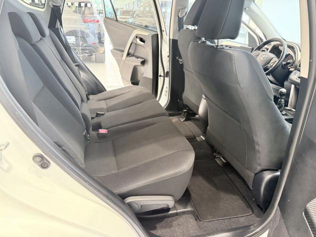Toyota RAV4 Rav4 2.0 d-4d Style White Edition 4wd 124cv mt - Foto 9